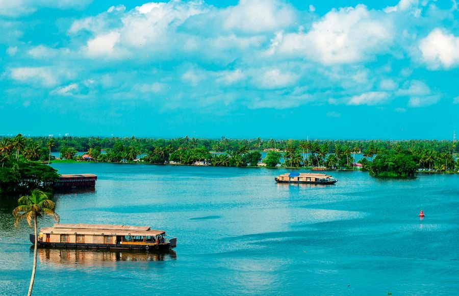 Turquoise Kerala backwaters with houseboats